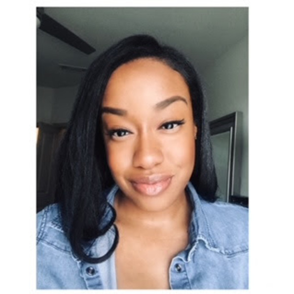 Meet your Posher, Rosalyn - Picture 1 of 1